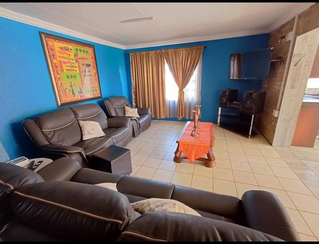 FARM FOR SALE IN HELDERSTROME